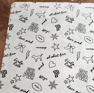 Victoria's Secret PINK BLANKET SHERPA - GRAY /BLACK Logo 50”x 60